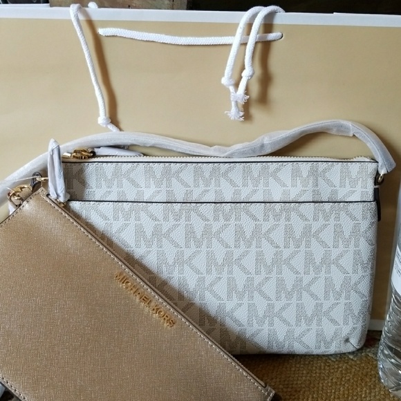 Michael Kors Jet Set Large Pocket Crossbody Bag - Picture 4 of 8